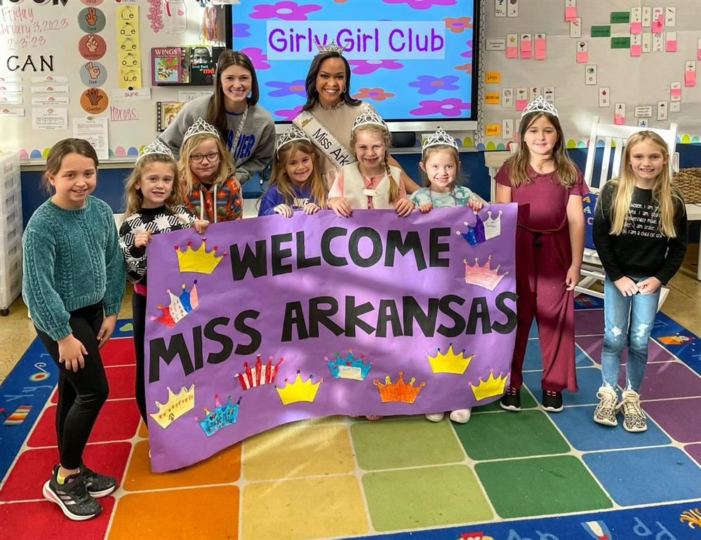  Ebony Mitchell, Miss Arkansas, with the Girly Girl Club
